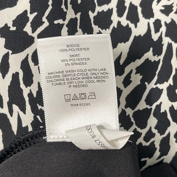 Express Black & White Animal Print Mock Neck Midi Dress Size M - Picture 7 of 8